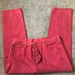 Size 40/32 LEVI’S RED BUTTON FLY 👖 JEANS!!